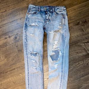 American eagle ripped high rise jeans